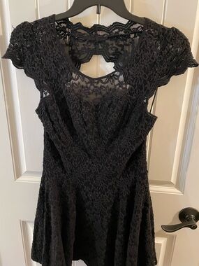 Guess Black Lace Midi Dress